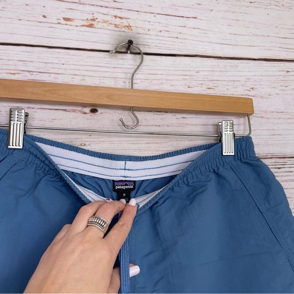 LIKE NEW Patagonia baggies shorts - Picture 6 of 7
